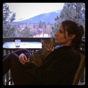 Meet your Posher, Raquel